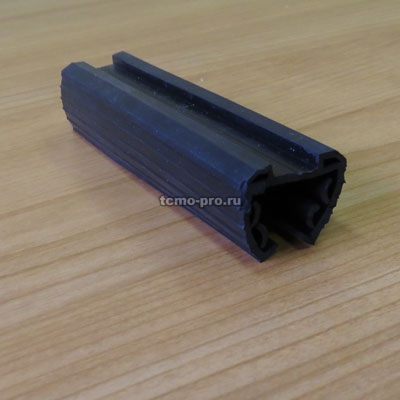 PR70-248R Уплотнитель паз 24*24 стекло 16мм